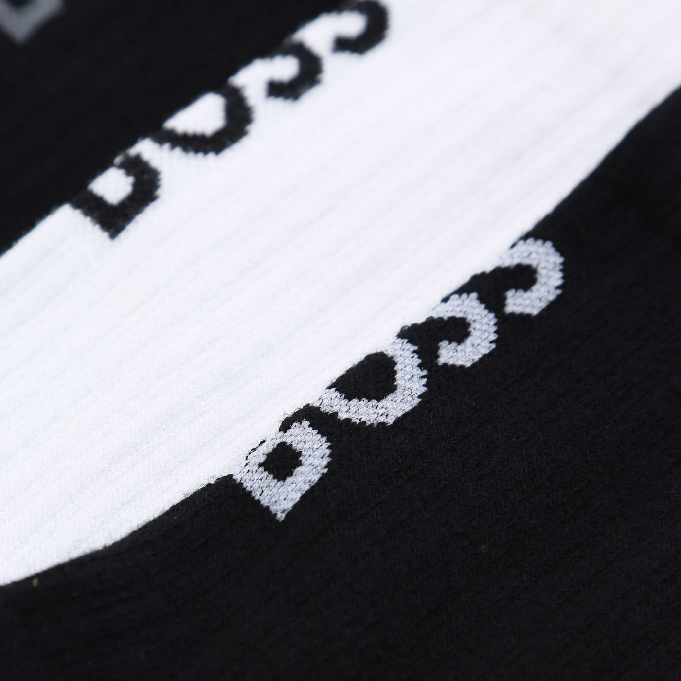 Boss Rib Design BOSS 3P QS Rib Logo VI Bamboo Sock in Black & White – Norton Barrie