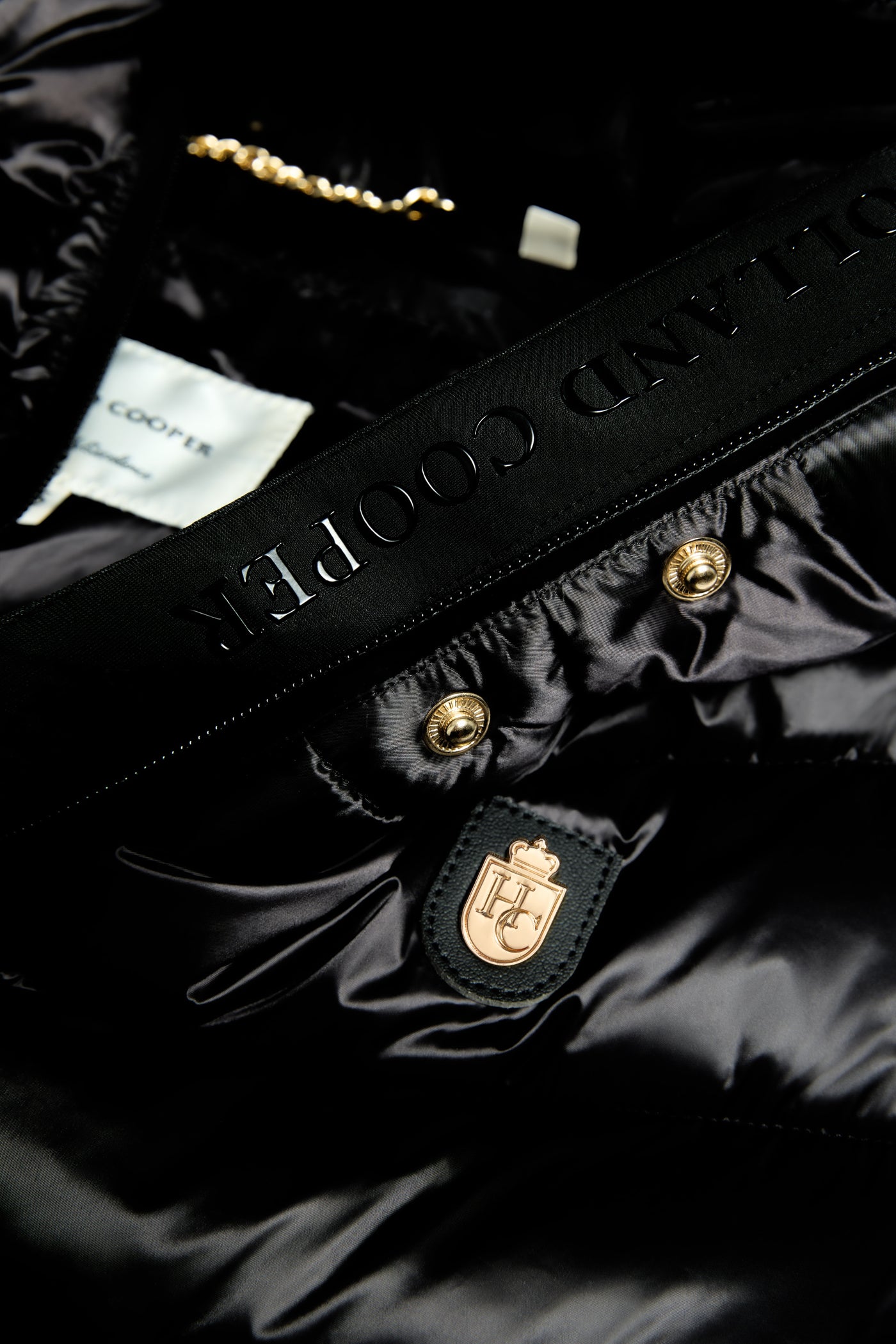 Holland Cooper Arosa Gilet in Deep Black Logo