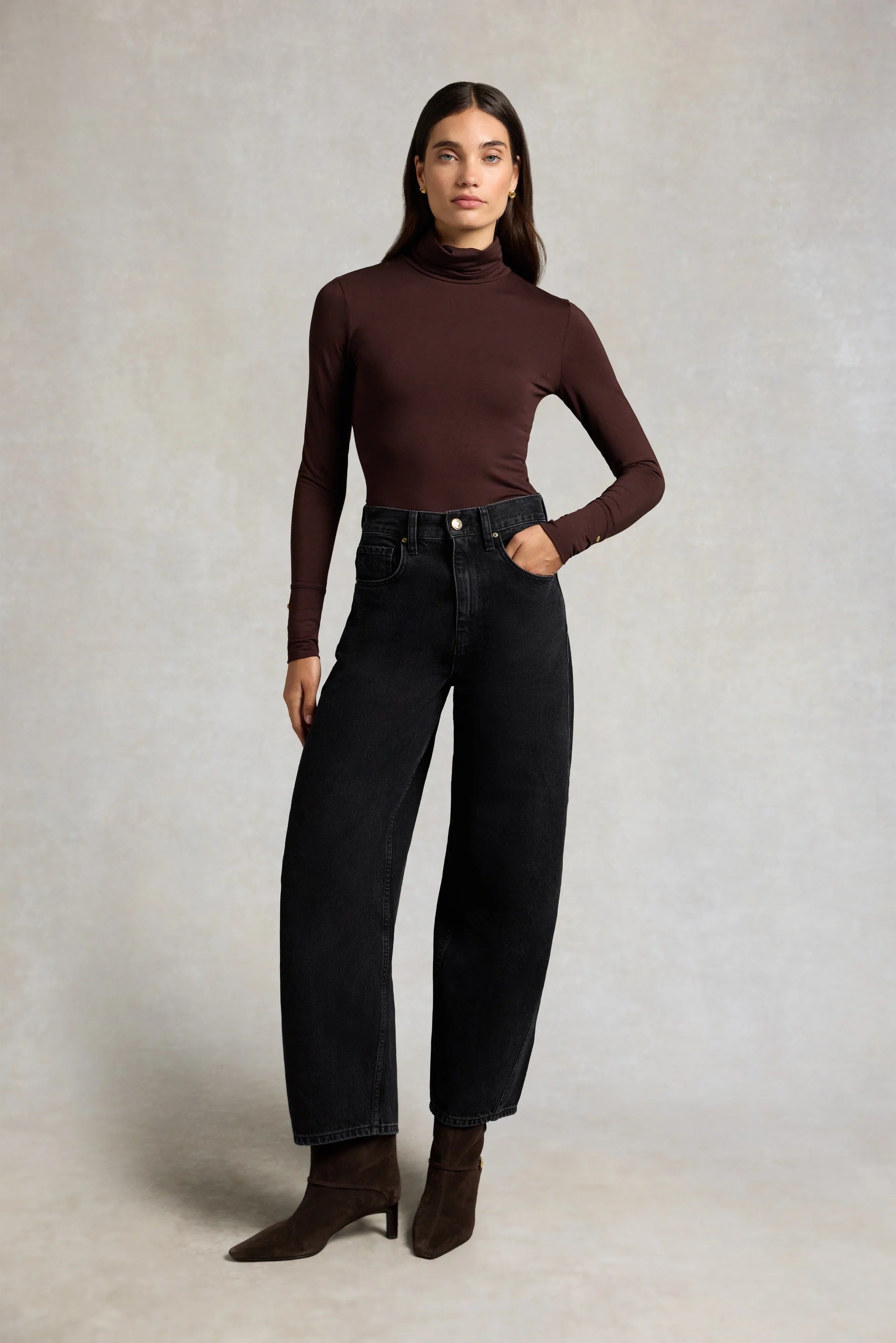 Holland Cooper Barrel Leg Jean in Vintage Black
