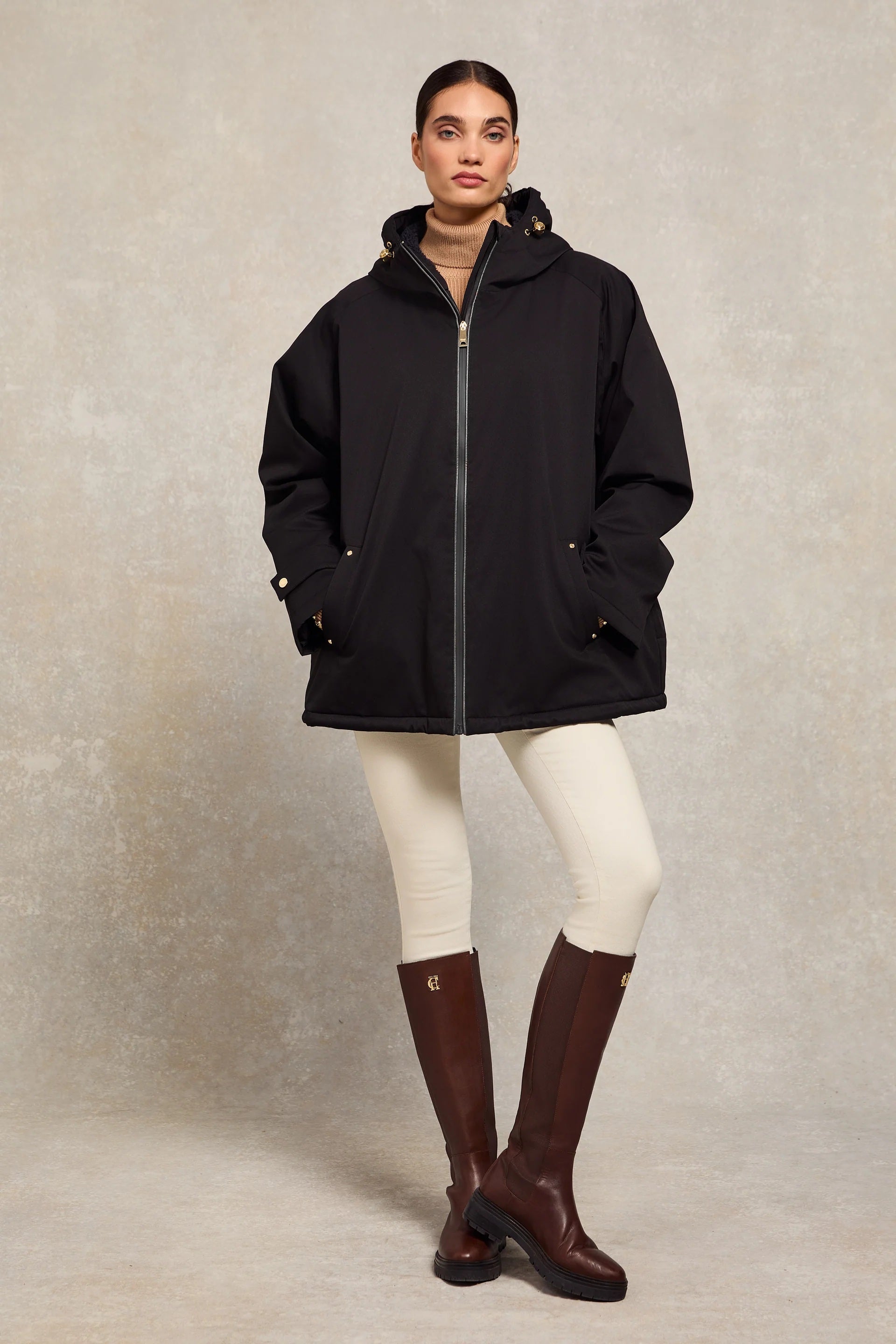 Holland Cooper One Size Waterproof Jacket in Black