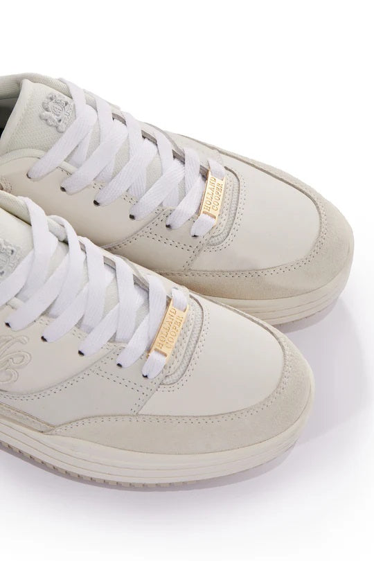 Holland Cooper Retro Ladies Trainer in Off White Detail