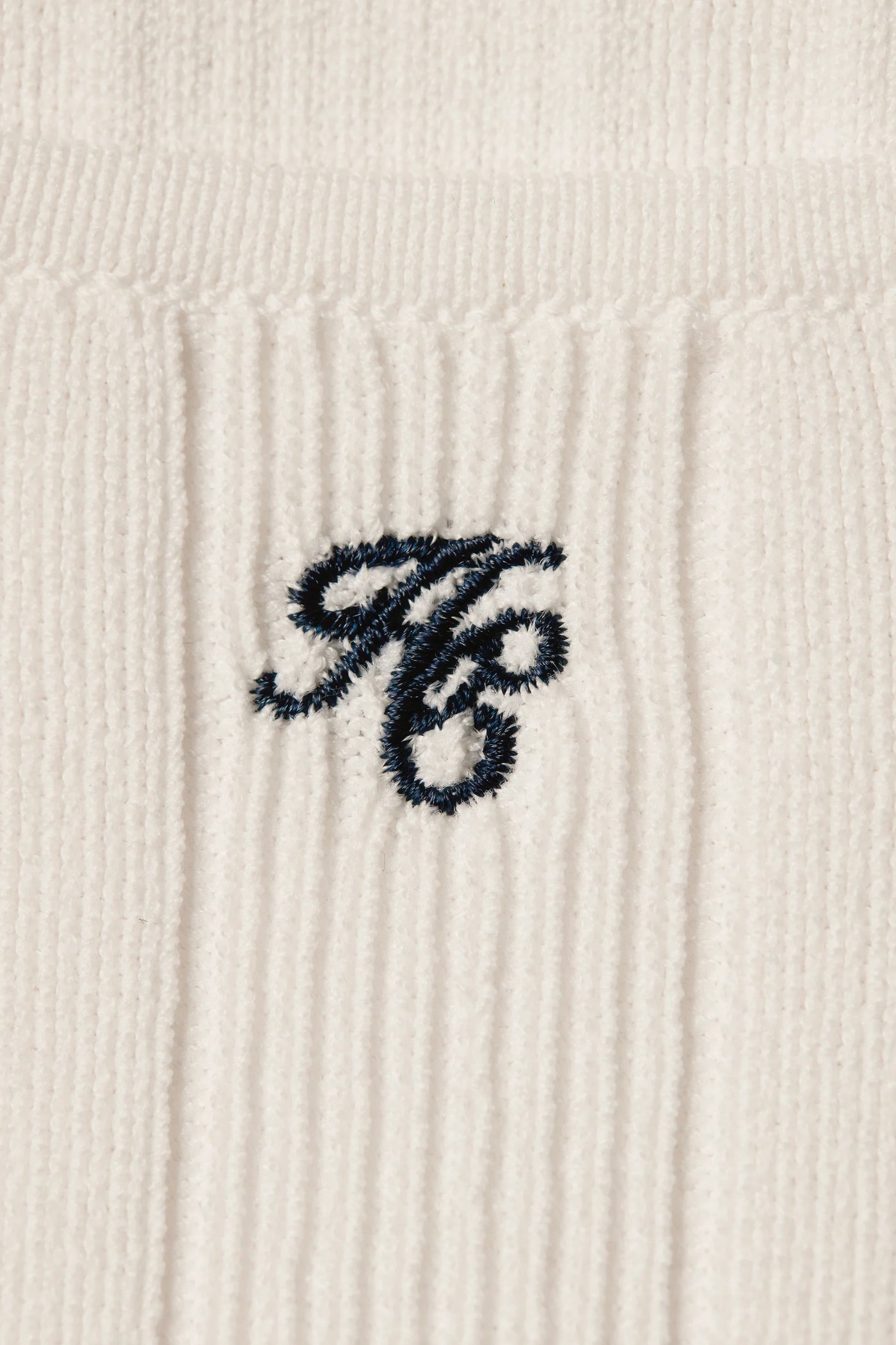 Holland Cooper Ruby Knitted Vest in White Logo