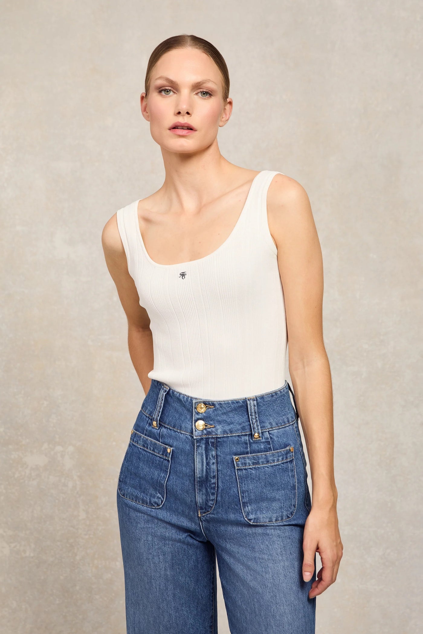 Holland Cooper Ruby Knitted Vest in White