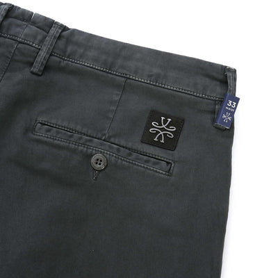 Jacob Cohen Bobby Comf Chino in Grey Logo
