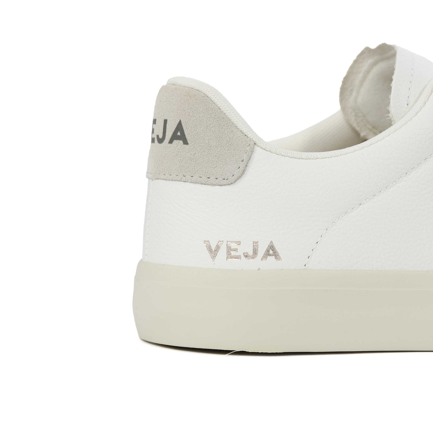 Veja Campo Trainer in Extra White & Natural Suede Branding