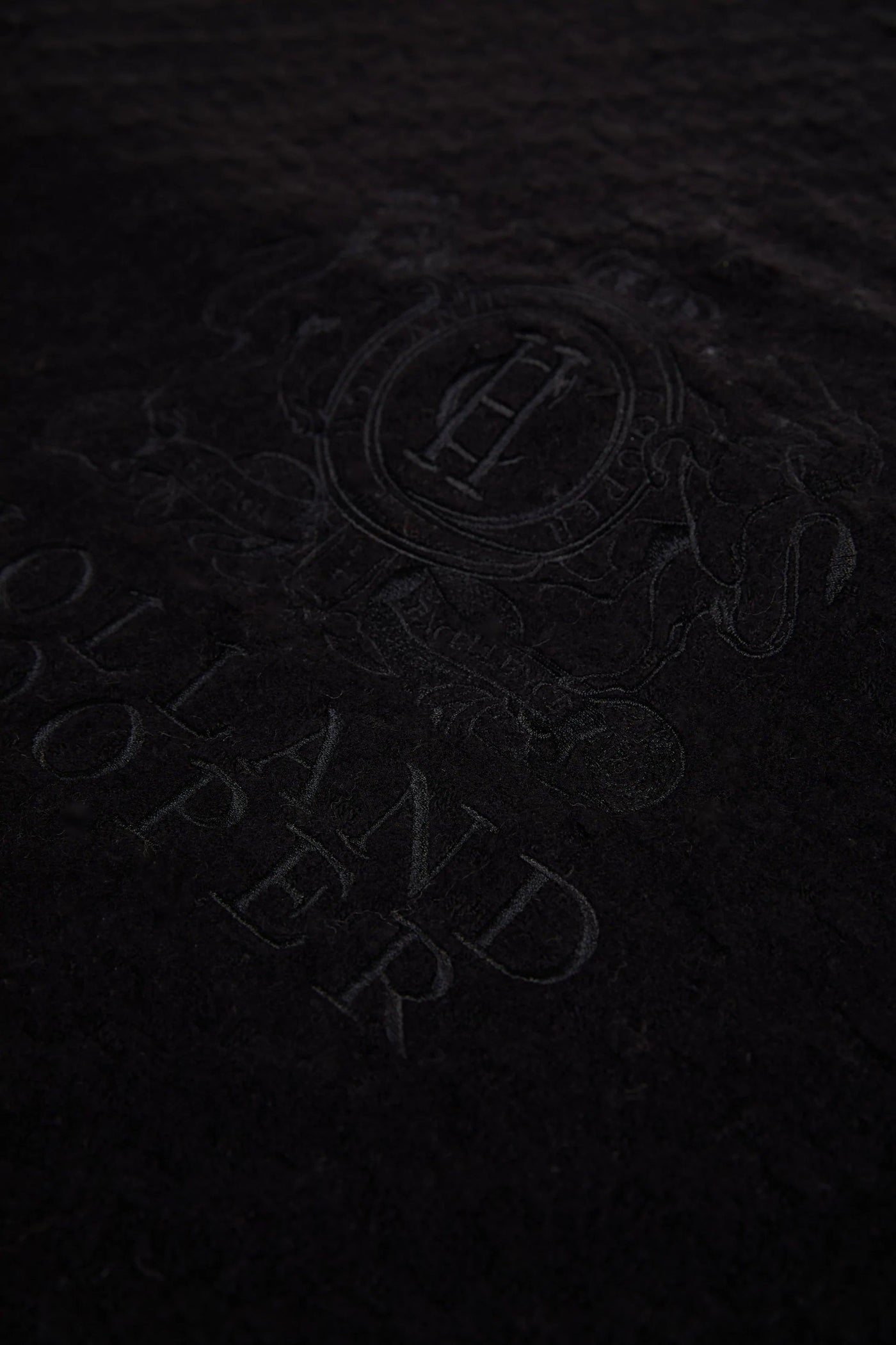 Holland Cooper Chelsea Scarf in Black